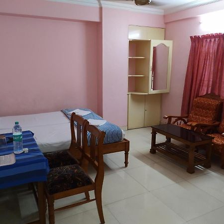Manjalikulam Tourist Home 特里凡得琅 外观 照片